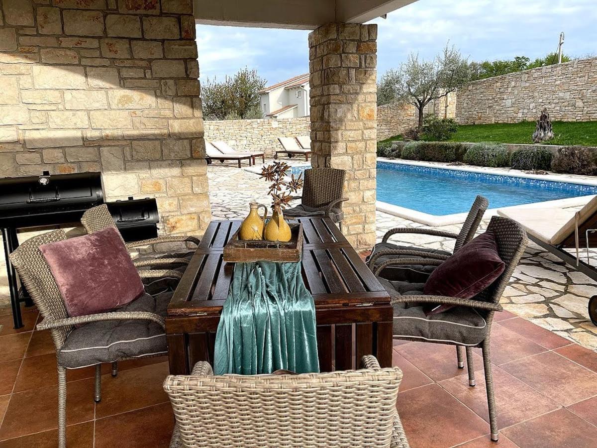 Villas Adagio Rojnici Bagian luar foto