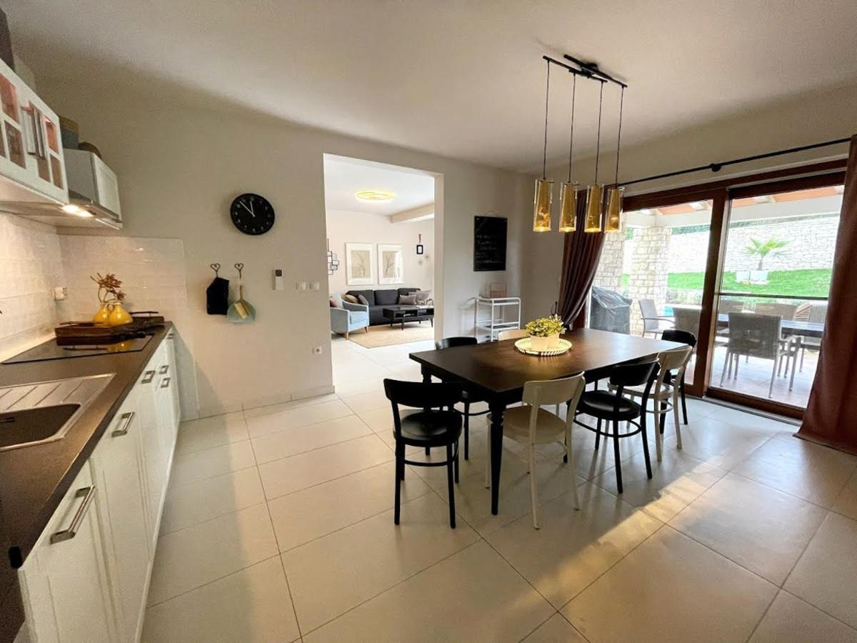Villas Adagio Rojnici Bagian luar foto